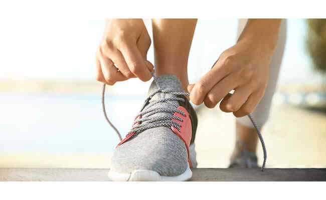 How Long After Hip Replacement Can I Tie My Shoes 2023 Best Info