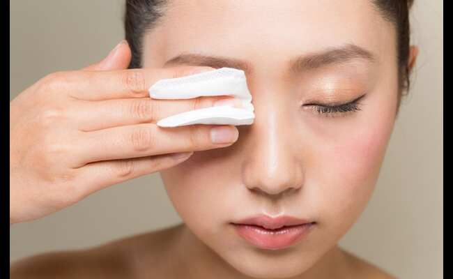 How To Remove Eyelash Glue 2023 Best Info